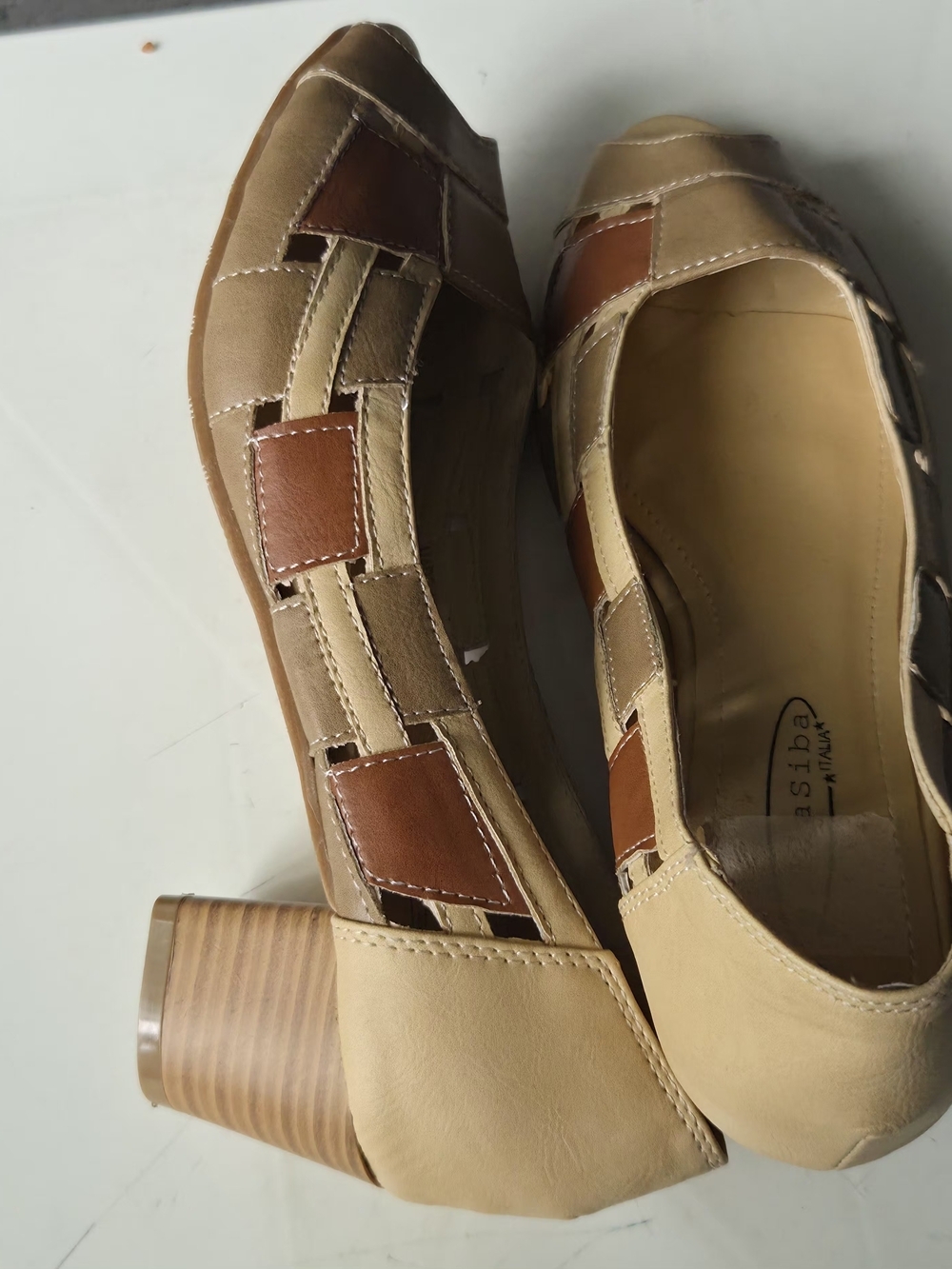 Women’s Two-Tone Tan & Brown Low Block Heel Pumps